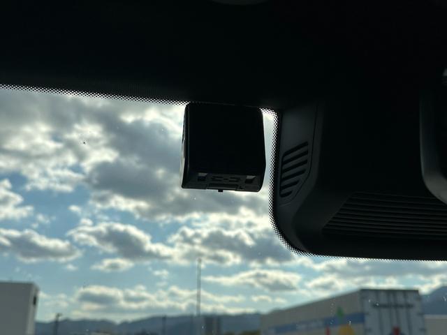 Gクラス G350d AMGライン アダプティブダンピング ラグジュアリーPKG SR Burmester 電動サイドステップ サウンドジェネレーター パナメリカーナグリル レーダーセーフティ 360°カメラ 黒革 AMG20inAW(30枚目)