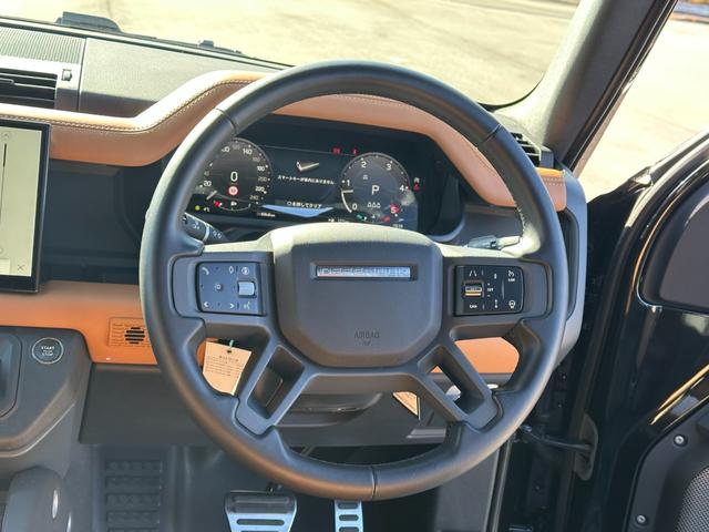 ディフェンダー １１０Ｘ－ダイナミックＨＳＥ　Ｄ３００　エアサスペンション＆ブラックエクステリア＆コールドクライメートパック　サイドステップ　スペアホイールカバー　パノラマルーフ　全周囲カメラ　１１．４型ナビ　ＭＥＲＩＤＩＡＮ　コンビレザー　ドラレコ（21枚目）