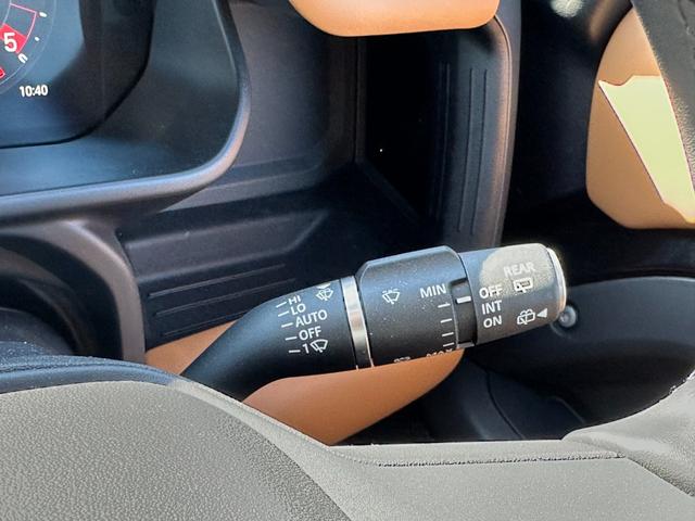 ディフェンダー １１０Ｘ－ダイナミックＨＳＥ　Ｄ３００　エアサスペンション＆ブラックエクステリア＆コールドクライメートパック　サイドステップ　スペアホイールカバー　パノラマルーフ　全周囲カメラ　１１．４型ナビ　ＭＥＲＩＤＩＡＮ　コンビレザー　ドラレコ（23枚目）