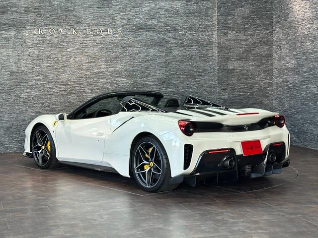 ４８８ピスタスパイダー 　カーボンエクステリア＆インテリア＆エンジンカバー　カーボンレーシングシート　サスペンションリフター　チタニウムエキゾースト　ダイアモンド鍛造２０ｉｎＡＷ　イエローキャリパー　イエローレブカウンター（10枚目）