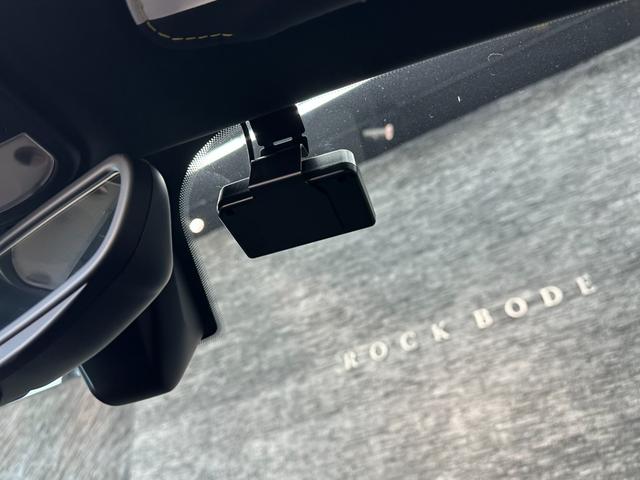 ４８８ピスタスパイダー 　カーボンエクステリア＆インテリア＆エンジンカバー　カーボンレーシングシート　サスペンションリフター　チタニウムエキゾースト　ダイアモンド鍛造２０ｉｎＡＷ　イエローキャリパー　イエローレブカウンター（24枚目）