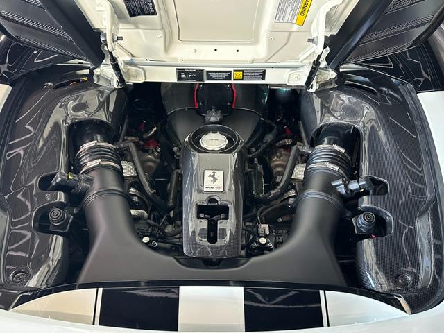 ４８８ピスタスパイダー 　カーボンエクステリア＆インテリア＆エンジンカバー　カーボンレーシングシート　サスペンションリフター　チタニウムエキゾースト　ダイアモンド鍛造２０ｉｎＡＷ　イエローキャリパー　イエローレブカウンター（27枚目）