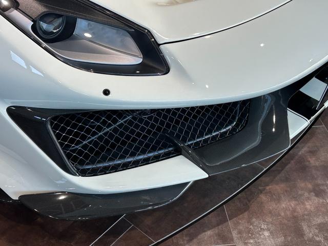 ４８８ピスタスパイダー 　カーボンエクステリア＆インテリア＆エンジンカバー　カーボンレーシングシート　サスペンションリフター　チタニウムエキゾースト　ダイアモンド鍛造２０ｉｎＡＷ　イエローキャリパー　イエローレブカウンター（30枚目）