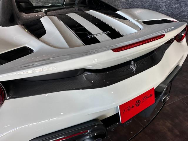 ４８８ピスタスパイダー 　カーボンエクステリア＆インテリア＆エンジンカバー　カーボンレーシングシート　サスペンションリフター　チタニウムエキゾースト　ダイアモンド鍛造２０ｉｎＡＷ　イエローキャリパー　イエローレブカウンター（34枚目）