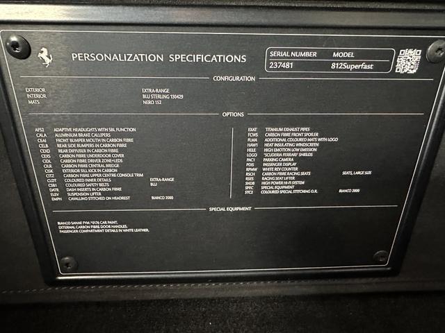 ８１２スーパーファスト 　特注色ＢＩＡＮＣＯ・ＳＡＮＡＥ　カーボンエクステリア＆インテリア　カーボンシート　カーボンＬＥＤステア　フロントリフト　チタニウムエキゾースト　パッセンジャーディスプレイ　ホワイトレブカウンター（41枚目）