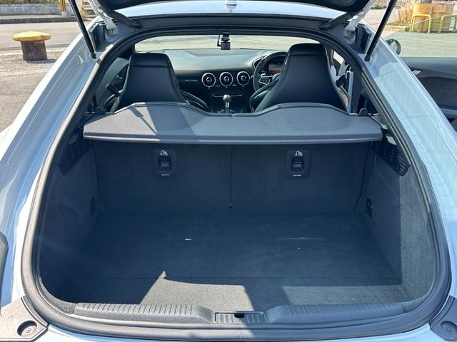 �C���X�^�E�t�F�C�X�u�b�N������ŐV���z�M���B�r�m�r���Łu���b�N�{�f�[�v�ƌ�����