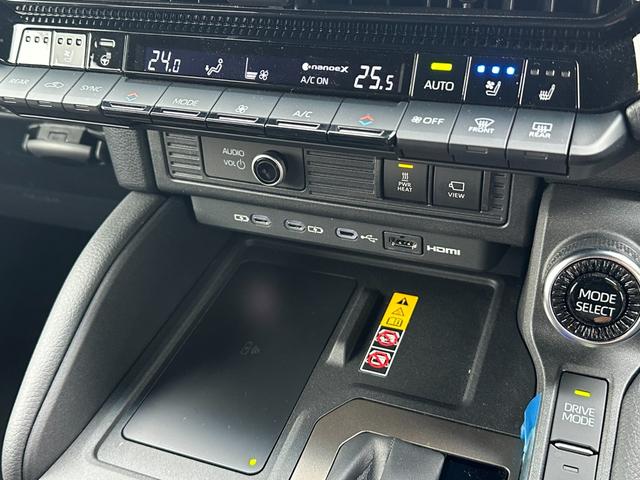 ランドクルーザー２５０ ＺＸ　ＳＲ　ＪＢＬサウンド　トヨタチームメイト　おくだけ充電　ＨＵＤ　ＢＳＭ　全周囲カメラ　デジタルミラー　ルーフレール　パワーバックドア　茶革　前後ベンチレーションシート　ＡＣ１００Ｖ電源　寒冷地仕様（20枚目）