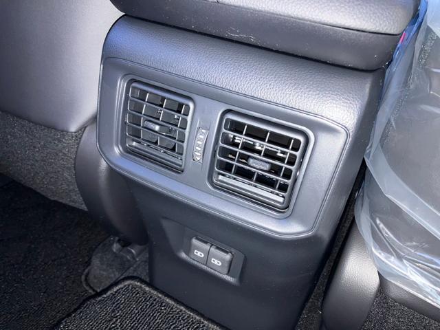 アドベンチャー オフロードパッケージII メーカー保証 4WD 全周囲カメラ クリアランスソナー オートクルーズコントロール レーンアシスト パワーシート 衝突被害軽減システム ナビ オートマチックハイビーム オートライト LEDヘッドランプ(22枚目)