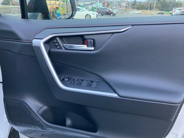 アドベンチャー オフロードパッケージII メーカー保証 4WD 全周囲カメラ クリアランスソナー オートクルーズコントロール レーンアシスト パワーシート 衝突被害軽減システム ナビ オートマチックハイビーム オートライト LEDヘッドランプ(24枚目)