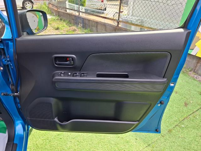 ワゴンＲ ハイブリッドＦＸ　キーレスエントリー　アイドリングストップ　電動格納ミラー　シートヒーター　ベンチシート　ＣＶＴ　盗難防止システム　ＡＢＳ　ＥＳＣ　ＣＤ　衝突安全ボディ　エアコン　パワーステアリング　パワーウィンドウ（14枚目）