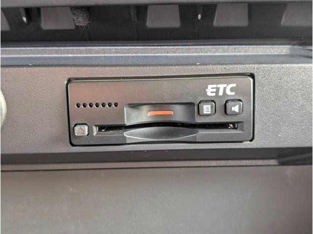 ソリオ Ｓセレクション　ドライブレコーダー　ＥＴＣ　全周囲カメラ　ナビ　ＴＶ　レーンアシスト　衝突被害軽減システム　両側電動スライドドア　スマートキー　電動格納ミラー　シートヒーター　ＣＶＴ　アルミホイール　ＣＤ　ＵＳＢ（4枚目）