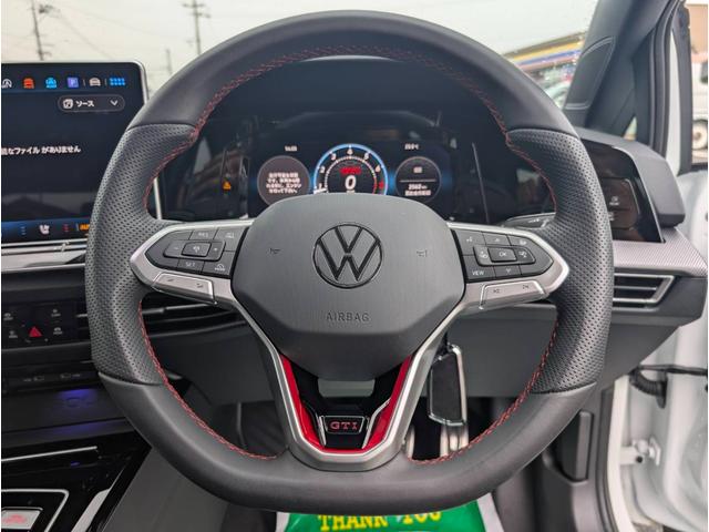 ゴルフＧＴＩ ベースグレード　ＥＴＣ　全周囲カメラ　ナビ　クリアランスソナー　オートクルーズコントロール　レーンアシスト　衝突被害軽減システム　アルミホイール　オートライト　ＬＥＤヘッドランプ　スマートキー　アイドリングストップ（2枚目）
