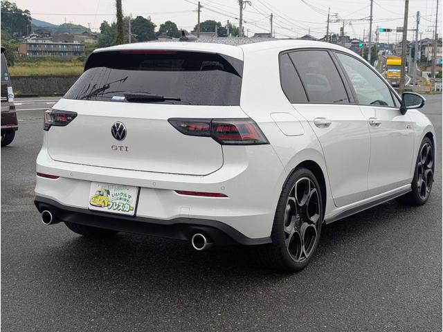 ゴルフＧＴＩ ベースグレード　ＥＴＣ　全周囲カメラ　ナビ　クリアランスソナー　オートクルーズコントロール　レーンアシスト　衝突被害軽減システム　アルミホイール　オートライト　ＬＥＤヘッドランプ　スマートキー　アイドリングストップ（14枚目）