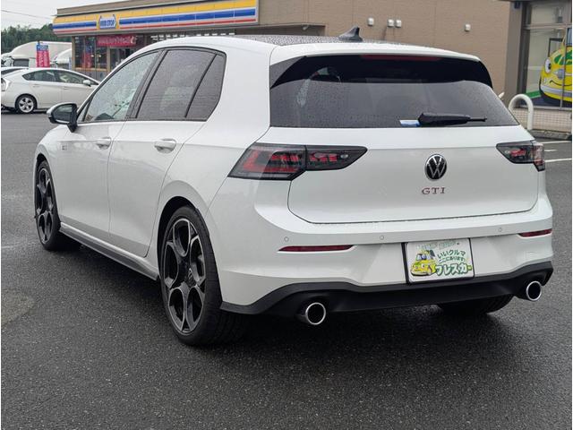 ゴルフＧＴＩ ベースグレード　ＥＴＣ　全周囲カメラ　ナビ　クリアランスソナー　オートクルーズコントロール　レーンアシスト　衝突被害軽減システム　アルミホイール　オートライト　ＬＥＤヘッドランプ　スマートキー　アイドリングストップ（16枚目）