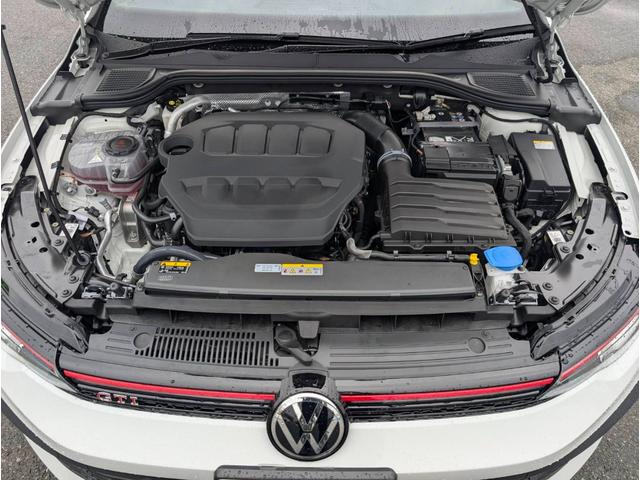 ゴルフＧＴＩ ベースグレード　ＥＴＣ　全周囲カメラ　ナビ　クリアランスソナー　オートクルーズコントロール　レーンアシスト　衝突被害軽減システム　アルミホイール　オートライト　ＬＥＤヘッドランプ　スマートキー　アイドリングストップ（19枚目）