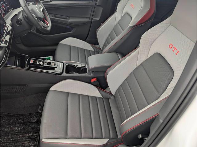 ゴルフＧＴＩ ベースグレード　ＥＴＣ　全周囲カメラ　ナビ　クリアランスソナー　オートクルーズコントロール　レーンアシスト　衝突被害軽減システム　アルミホイール　オートライト　ＬＥＤヘッドランプ　スマートキー　アイドリングストップ（31枚目）