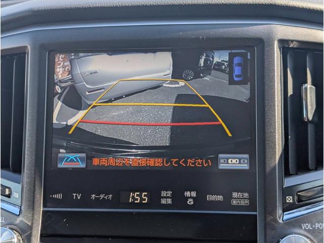 クラウンハイブリッド アスリートＳ　ブラックスタイル　クリアランスソナー　オートクルーズコントロール　バックカメラ　ナビ　アルミホイール　ＨＩＤ　サンルーフ　ＣＶＴ　スマートキー　電動格納ミラー　盗難防止システム　パワーシート　ＣＤ　衝突安全ボディ（4枚目）