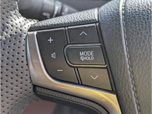 クラウンハイブリッド アスリートＳ　ブラックスタイル　クリアランスソナー　オートクルーズコントロール　バックカメラ　ナビ　アルミホイール　ＨＩＤ　サンルーフ　ＣＶＴ　スマートキー　電動格納ミラー　盗難防止システム　パワーシート　ＣＤ　衝突安全ボディ（7枚目）