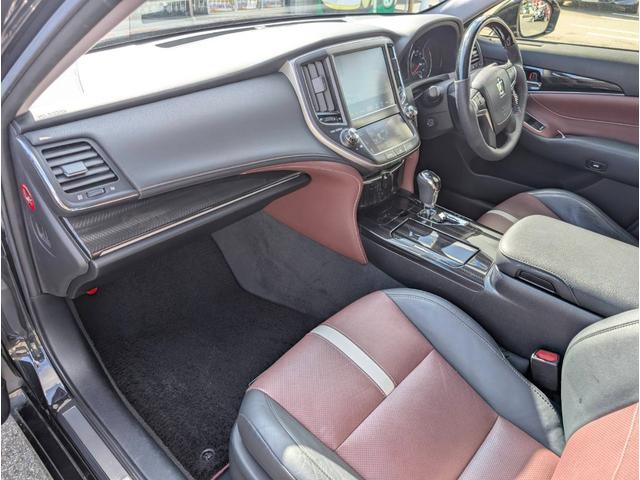 クラウンハイブリッド アスリートＳ　ブラックスタイル　クリアランスソナー　オートクルーズコントロール　バックカメラ　ナビ　アルミホイール　ＨＩＤ　サンルーフ　ＣＶＴ　スマートキー　電動格納ミラー　盗難防止システム　パワーシート　ＣＤ　衝突安全ボディ（26枚目）