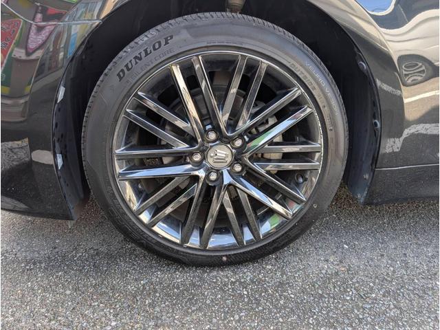 クラウンハイブリッド アスリートＳ　ブラックスタイル　クリアランスソナー　オートクルーズコントロール　バックカメラ　ナビ　アルミホイール　ＨＩＤ　サンルーフ　ＣＶＴ　スマートキー　電動格納ミラー　盗難防止システム　パワーシート　ＣＤ　衝突安全ボディ（37枚目）