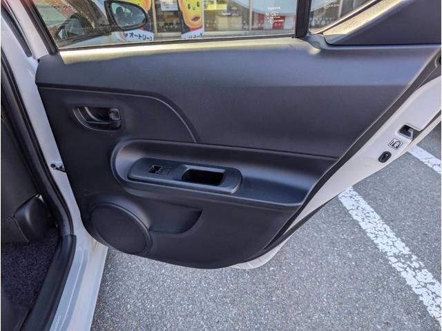 アクア Ｓスタイルブラック　ＥＴＣ　バックカメラ　ナビ　ＴＶ　レーンアシスト　衝突被害軽減システム　アルミホイール　オートマチックハイビーム　オートライト　スマートキー　アイドリングストップ　電動格納ミラー　ＣＶＴ（24枚目）