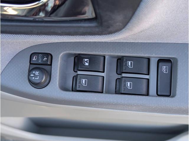 キャスト スタイルＸ　ＳＡＩＩ　ＥＴＣ　ナビ　ＴＶ　衝突被害軽減システム　スマートキー　アイドリングストップ　電動格納ミラー　ベンチシート　ＣＶＴ　盗難防止システム　ＡＢＳ　ＥＳＣ　ＣＤ　ＤＶＤ再生　ＵＳＢ　衝突安全ボディ　エアコン（10枚目）