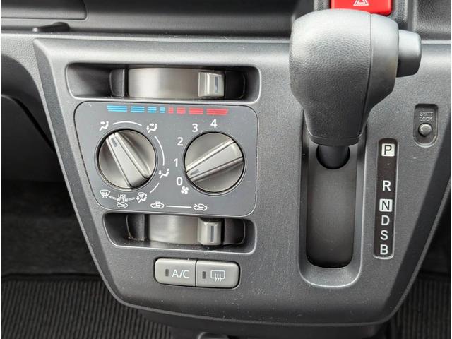 ミライース L SAIII クリアランスソナー 衝突被害軽減システム オートマチックハイビーム キーレスエントリー アイドリングストップ CVT 盗難防止システム ABS ESC CD ミュージックプレイヤー接続可(5枚目)