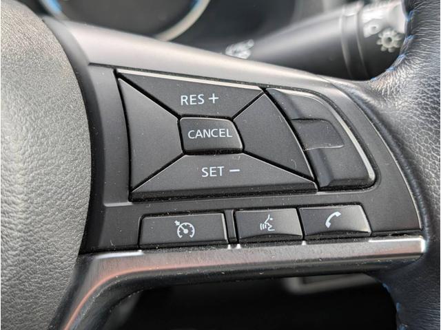 リーフ X ETC バックカメラ ナビ TV オートクルーズコントロール 衝突被害軽減システム スマートキー 電動格納ミラー シートヒーター CVT 盗難防止システム 衝突安全ボディ ABS ESC CD USB(4枚目)