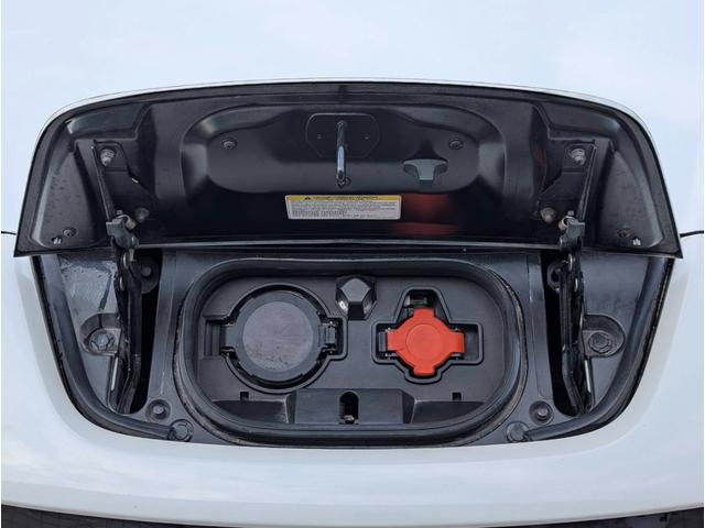 リーフ X ETC バックカメラ ナビ TV オートクルーズコントロール 衝突被害軽減システム スマートキー 電動格納ミラー シートヒーター CVT 盗難防止システム 衝突安全ボディ ABS ESC CD USB(33枚目)