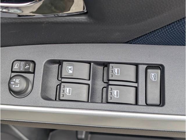 ルーミー カスタムＧ－Ｔ　ＥＴＣ　全周囲カメラ　ＴＶ　両側電動スライドドア　クリアランスソナー　オートクルーズコントロール　衝突被害軽減システム　アルミホイール　オートライト　ＬＥＤヘッドランプ　スマートキー（10枚目）