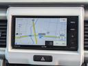 便利なナビ付!旅行やレジャーにと様々なシーンで大活躍!ドライブが楽しくなりますね!
