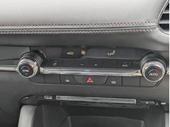 この度は当店のお車をご覧になっていただき、誠にありがとうございます。じっくり現車確認して頂けるよう、ご準備を致します！ 6