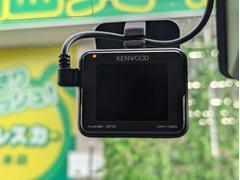 ドライブレコーダー装備♪映像と音声を記録してくれるドライブレコーダーは、事故の際に確かな証拠能力を発揮してくれます。 3