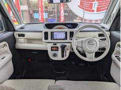 車を運転する際には運転席の存在は欠かせません。なのでしっかりとチェックしたいポイントですね。 2