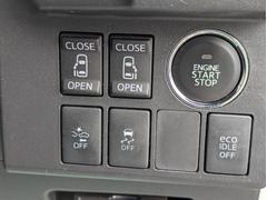 両側電動スライドドア装備！運転席よりボタン一つで開閉可能でございます。 7