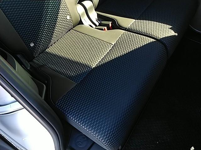 タント カスタムＲＳ　キーレス　１５アルミホイール　エアバッグ　オートマ　フル装備　助手席エアバッグ　衝突被害軽減システム　スマートキー　横滑り防止機能　シートヒーター（11枚目）