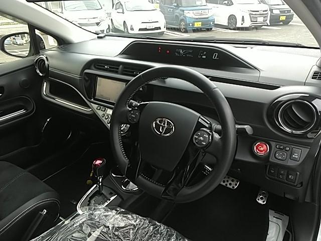 アクア G G’s キーレス フルセグ ナビ&TV 17アルミホイール エアバッグ オートマ フル装備 助手席エアバッグ 衝突被害軽減システム ETC バックカメラ スマートキー オートクルーズコントロール(9枚目)