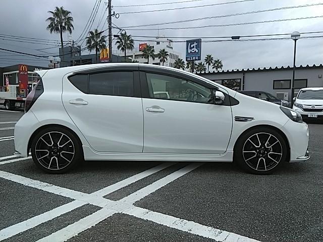 アクア G G’s キーレス フルセグ ナビ&TV 17アルミホイール エアバッグ オートマ フル装備 助手席エアバッグ 衝突被害軽減システム ETC バックカメラ スマートキー オートクルーズコントロール(17枚目)