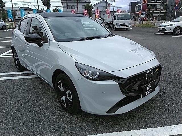 マツダ2 15 BD ワンオーナー キーレス フルセグ ナビ&TV エアバッグ オートマ フル装備 助手席エアバッグ 衝突被害軽減システム ETC バックカメラ スマートキー(7枚目)