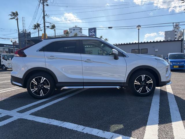 エクリプスクロス Ｇ　ワンオーナー　サンルーフ　キーレス　１８アルミホイール　エアバッグ　オートマ　フル装備　助手席エアバッグ　衝突被害軽減システム　スマートキー　オートクルーズコントロール　シートヒーター（22枚目）