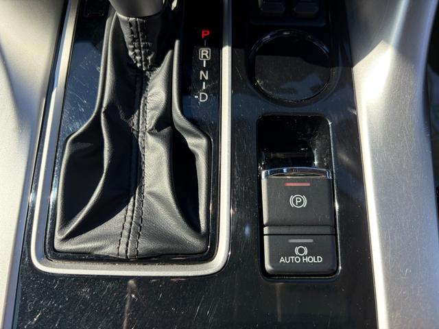 エクリプスクロス Ｇ　ワンオーナー　サンルーフ　キーレス　１８アルミホイール　エアバッグ　オートマ　フル装備　助手席エアバッグ　衝突被害軽減システム　スマートキー　オートクルーズコントロール　シートヒーター（27枚目）