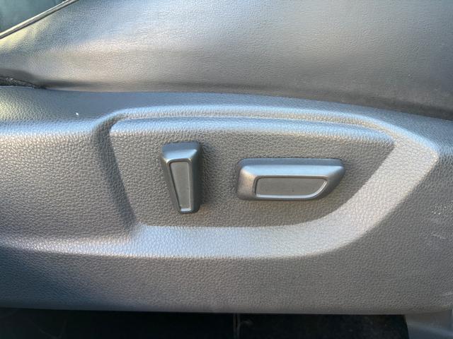 エクリプスクロス Ｇ　ワンオーナー　サンルーフ　キーレス　１８アルミホイール　エアバッグ　オートマ　フル装備　助手席エアバッグ　衝突被害軽減システム　スマートキー　オートクルーズコントロール　シートヒーター（31枚目）