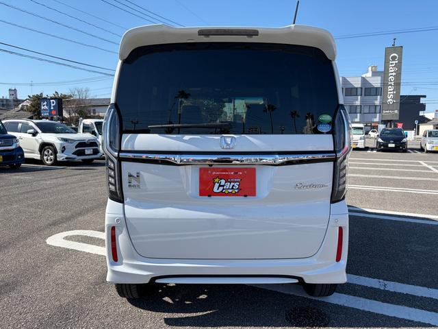 Ｎ－ＢＯＸカスタム Ｇ・Ｌターボホンダセンシング　キーレス　フルセグ　ナビ＆ＴＶ　１５アルミホイール　エアバッグ　オートマ　フル装備　助手席エアバッグ　衝突被害軽減システム　ＥＴＣ　バックカメラ　スマートキー　オートクルーズコントロール（15枚目）
