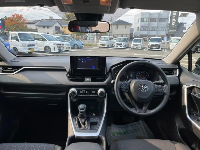 RAV4 X XフルセグTV ナビ Bluetooth オートリトラミラ クルーズコントロール 衝突軽減ブレーキ 車線逸脱警告(3枚目)