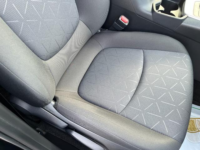 RAV4 X XフルセグTV ナビ Bluetooth オートリトラミラ クルーズコントロール 衝突軽減ブレーキ 車線逸脱警告(5枚目)