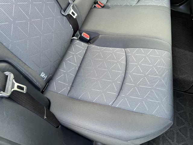 RAV4 X XフルセグTV ナビ Bluetooth オートリトラミラ クルーズコントロール 衝突軽減ブレーキ 車線逸脱警告(6枚目)