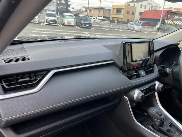 RAV4 X XフルセグTV ナビ Bluetooth オートリトラミラ クルーズコントロール 衝突軽減ブレーキ 車線逸脱警告(10枚目)