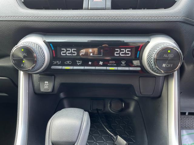 RAV4 X XフルセグTV ナビ Bluetooth オートリトラミラ クルーズコントロール 衝突軽減ブレーキ 車線逸脱警告(14枚目)