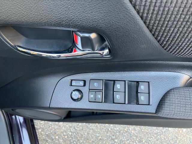 シエンタ ハイブリッドG クエロ ETC TV&ナビ バックカメラ プッシュスタート キーレスエントリー 両側電動スライドドア 3列シート エアバック オートライト パワーウィンドウ 車検付き(6枚目)