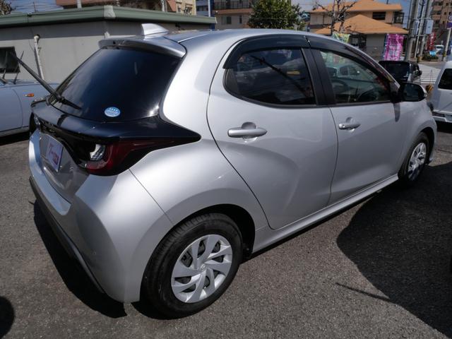 ヤリス Ｇ　スマートキー　プッシュスタート　ディスプレイオーディオ　シートヒーター　ＥＴＣ　全方位モニター　パワーステアリング　パワーウィンドウ（6枚目）